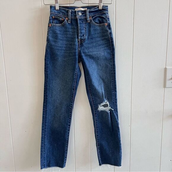 Levi’s Wedgie Straight Jeans - Picture 1 of 12